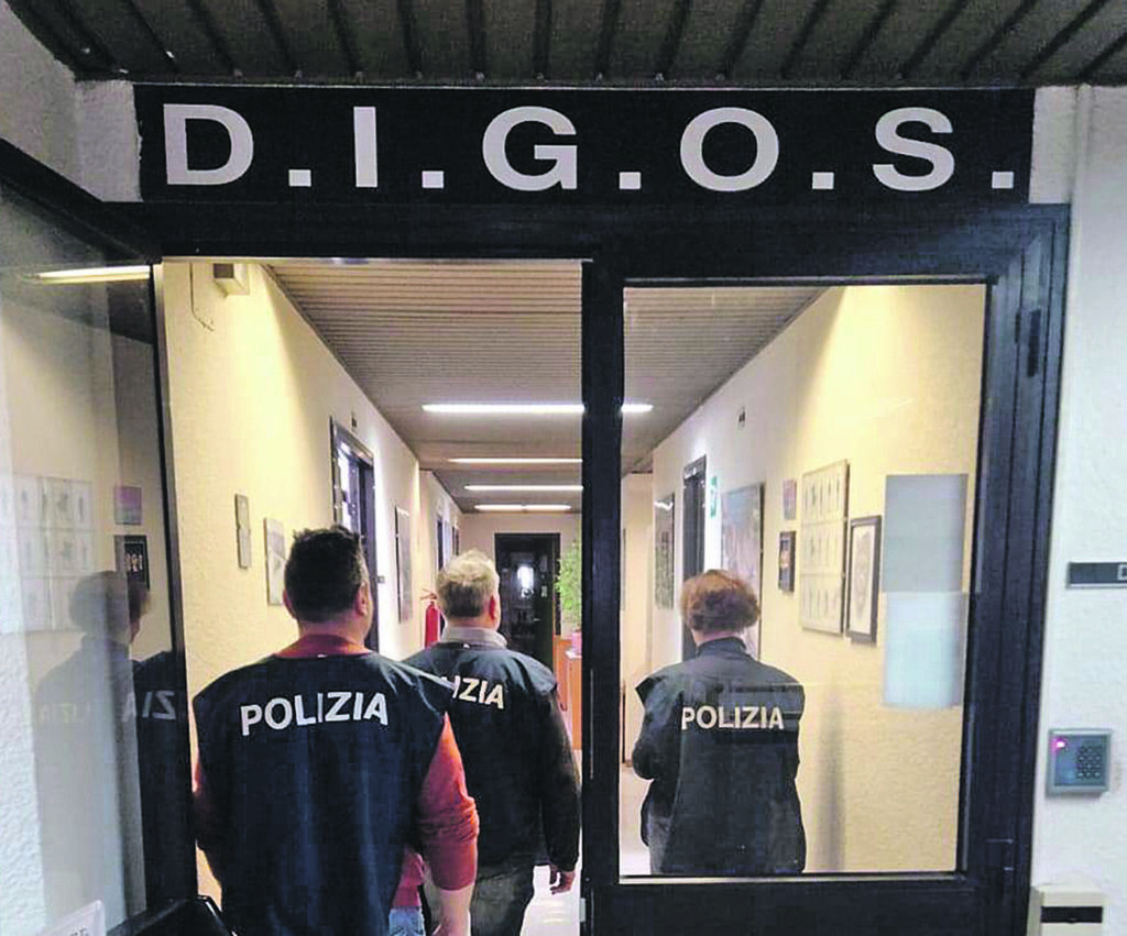 Minacce e discriminazioni sui social, due denunce