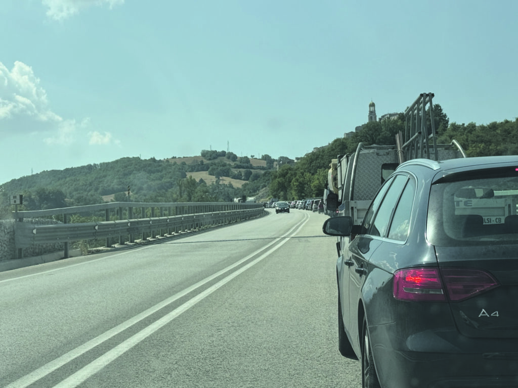Viadotto “Ingotte Uno”, «un incubo quotidiano per residenti e pendolari»