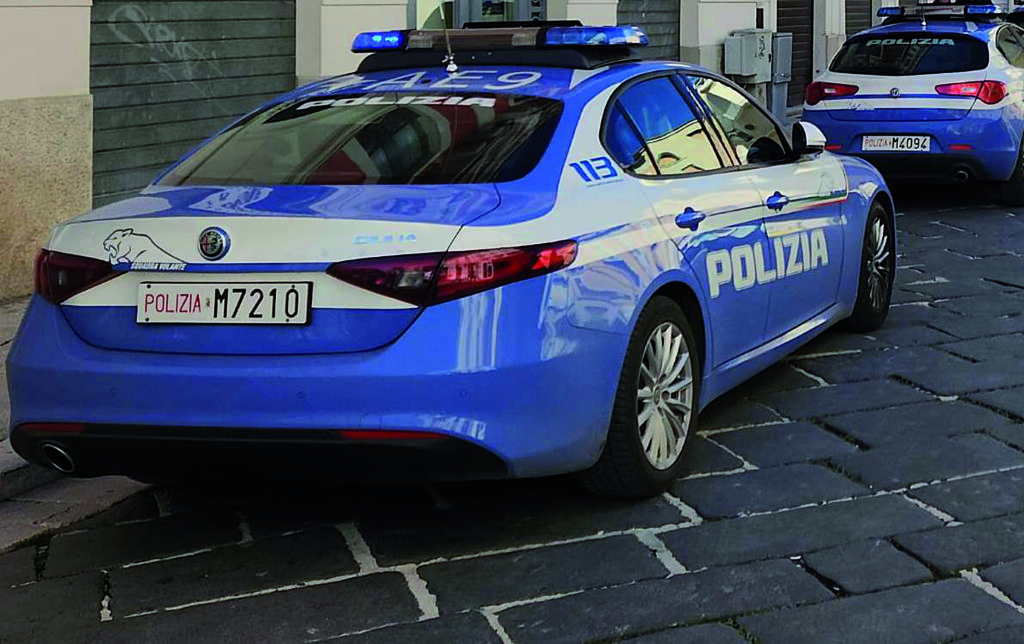 Spacciava cocaina in centro, denunciato a piede libero