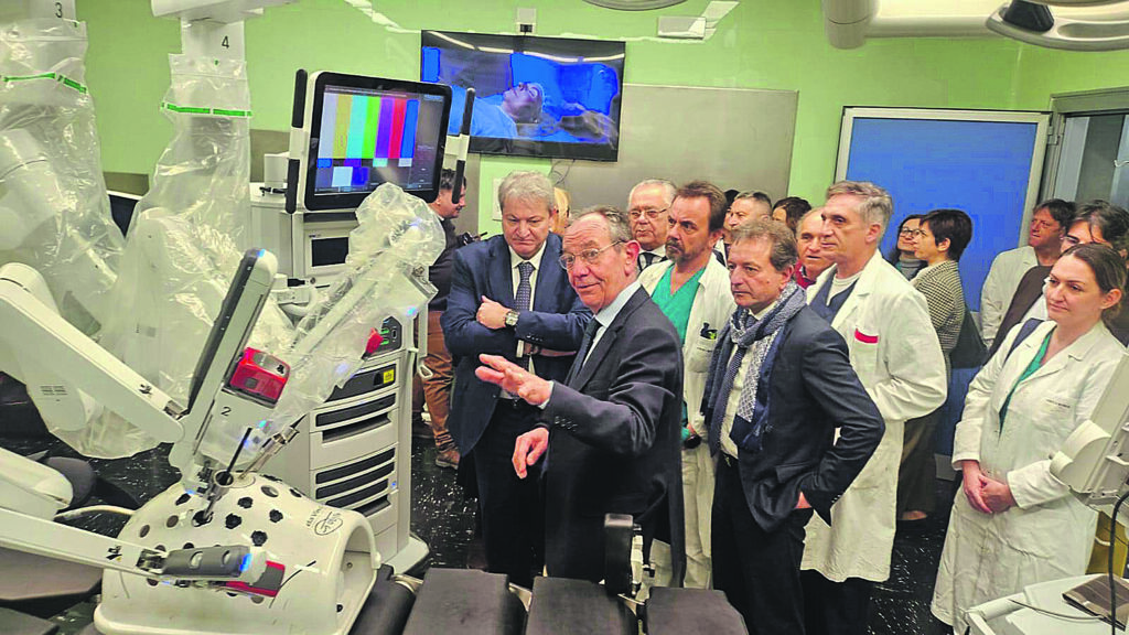 Il da Vinci Xi ora c’è, bisogna costruire la chirurgia robotica
