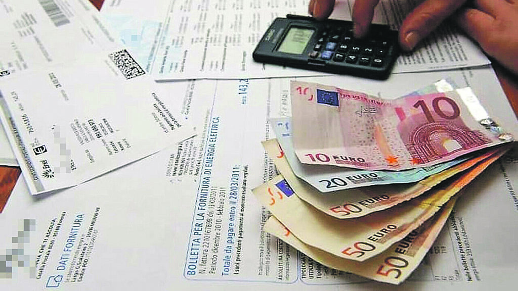 Luce e gas, la guerra ci costerà 70 milioni