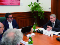 Ferrovie al lavoro sui binari, tempi più corti per riattivare A14 e treni sulla linea adriatica