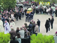 Isernia piegata dal dolore, ieri l’addio a Danilo Angelone