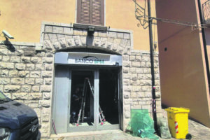 Notte di paura, assaltato un bancomat a Riccia