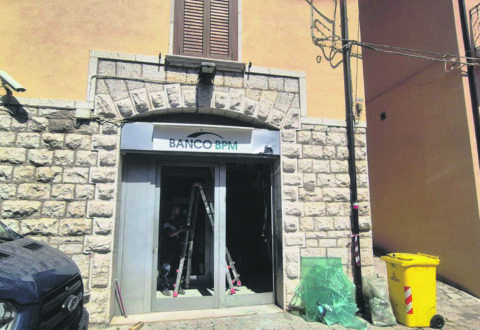 Notte di paura, assaltato un bancomat a Riccia