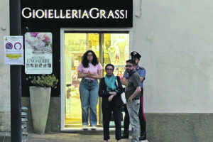Santa Croce di Magliano, a distanza di tre mesi altra tentata rapina in gioielleria
