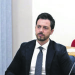 Greco torna all’attacco sugli ospedali: «Mentre chiudono reparti, spendono 60 milioni per servizi non sanitari»