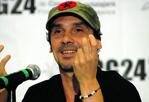 24/03/09 El cantante y activista social Manu Chau en rueda de prensa ofrecida el dia de hoy donde hablo de muchos temas entre ellos  musica, politica y cine.
