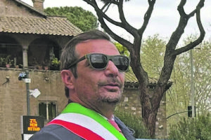 Il sindaco che nessuno dimenticherà, comunità in lutto per Cristian Sellecchia