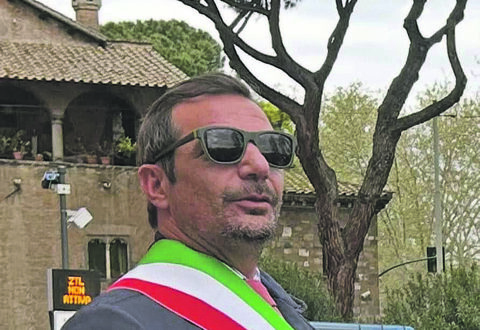 Il sindaco che nessuno dimenticherà, comunità in lutto per Cristian Sellecchia