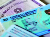 Carta d’identità cartacea, c’è  la proroga ma stop ai viaggi all’estero