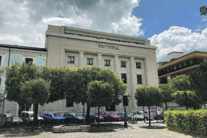 In auto con un chilo e mezzo di hashish, confermati i domiciliari