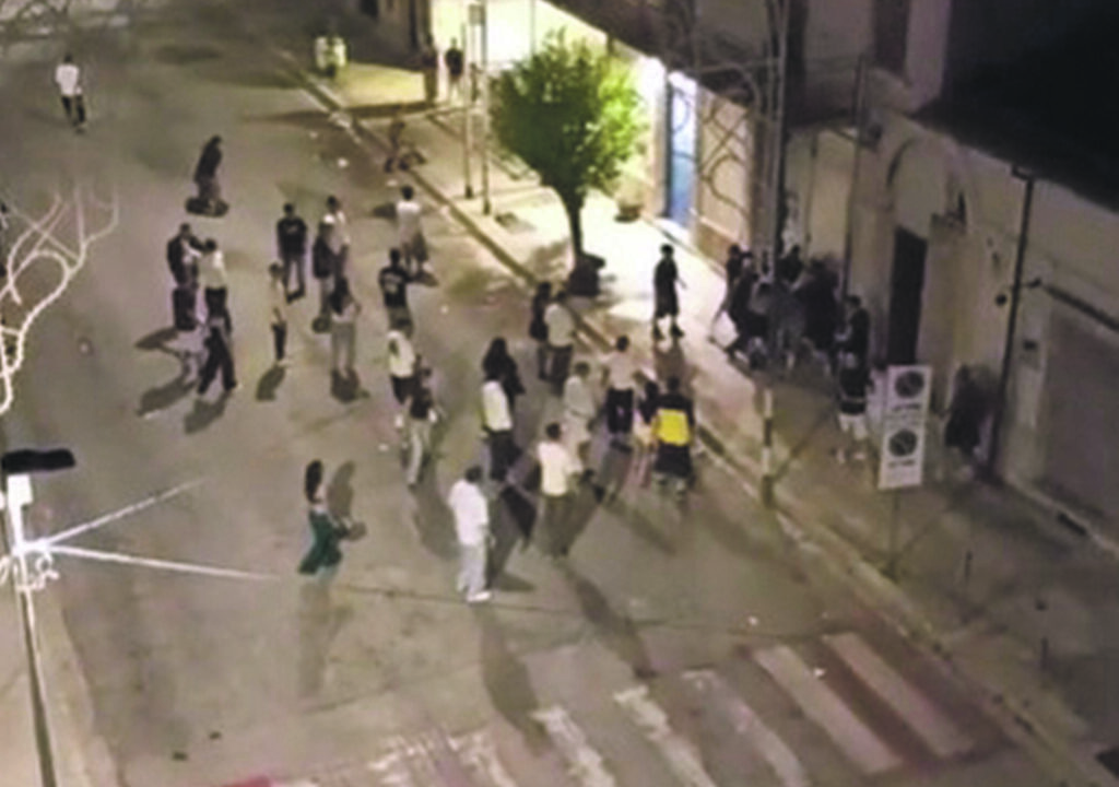 La notte gialla e l’ombra dell’inciviltà sulla sicurezza