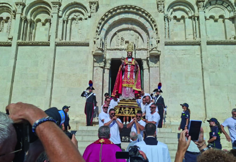 San Basso torna in mare accompagnato da un’imponente regata di fedeli