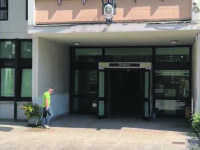Troppe versioni, tante incongruenze: il muro attorno al giallo