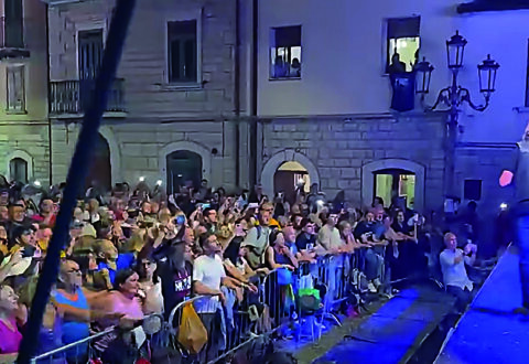 Pietrabbondante, i Nomadi dedicano il concerto a Guccini