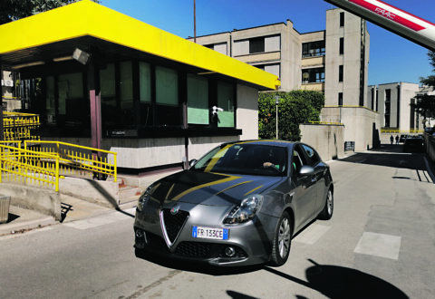 Ricina, il giallo si infittisce: sequestrata la borsa di Antonella