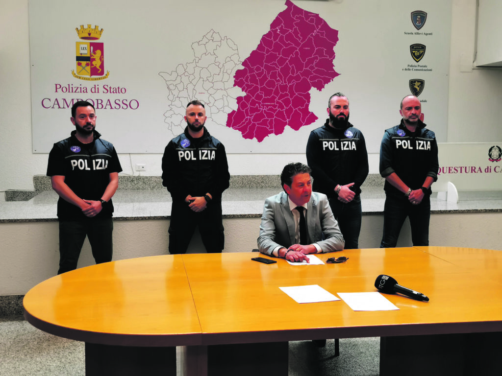 Beccati con un chilo di hashish, rintracciato anche il secondo pusher