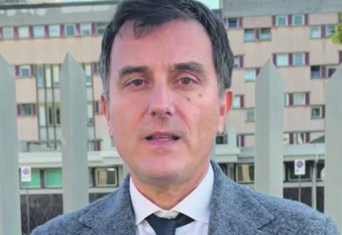 Chirurgia, Castrataro: «Pochi medici e turni massacranti, l’Asrem risponda»