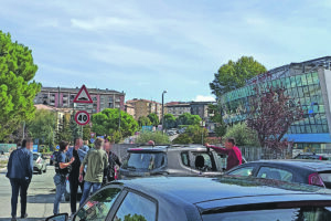 Tenta di rubare una moto, 18enne arrestato dai Carabinieri