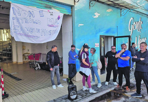 La pesca si ferma: «Senza aiuti altre barche rischiano di non tornare in mare»