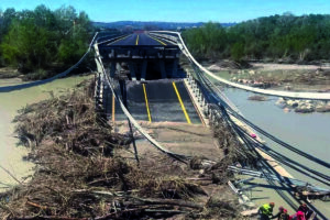 Ponte sul Trigno, il racconto dei sopravvissuti e l’appello della moglie di Racanati: «Dov’è Mino?»