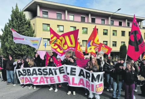 Diritto allo studio, lavoro e salari: in piazza il Molise che protesta
